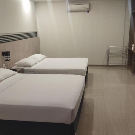 Yobel Hotel Jogyakarta Zewnętrze zdjęcie